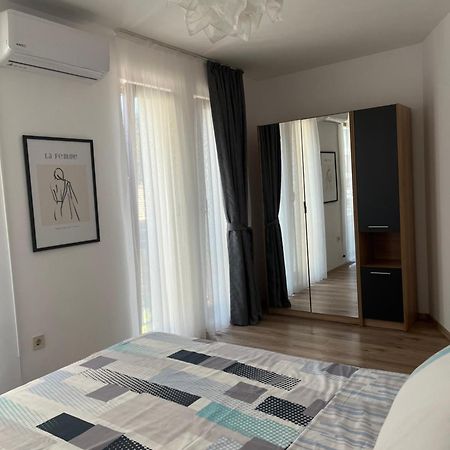 Azzurro Premium Apartment On Bulevard Bogoridi Burgas by Eksteriør bilde