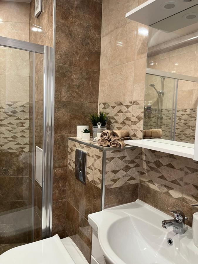 Azzurro Premium Apartment On Bulevard Bogoridi Burgas by Eksteriør bilde