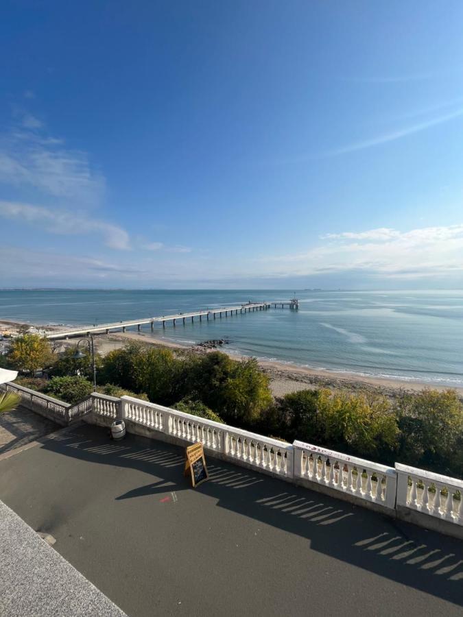 Azzurro Premium Apartment On Bulevard Bogoridi Burgas by Eksteriør bilde