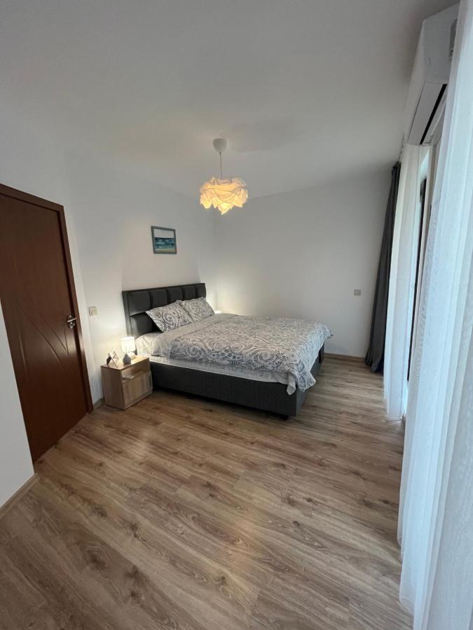 Azzurro Premium Apartment On Bulevard Bogoridi Burgas by Eksteriør bilde