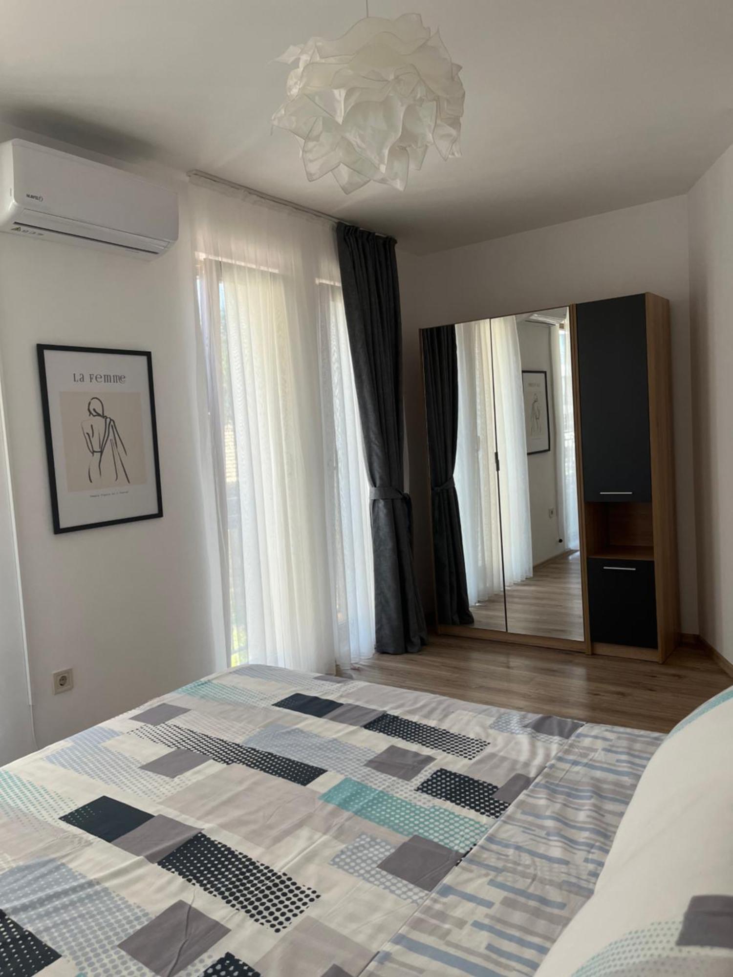 Azzurro Premium Apartment On Bulevard Bogoridi Burgas by Eksteriør bilde